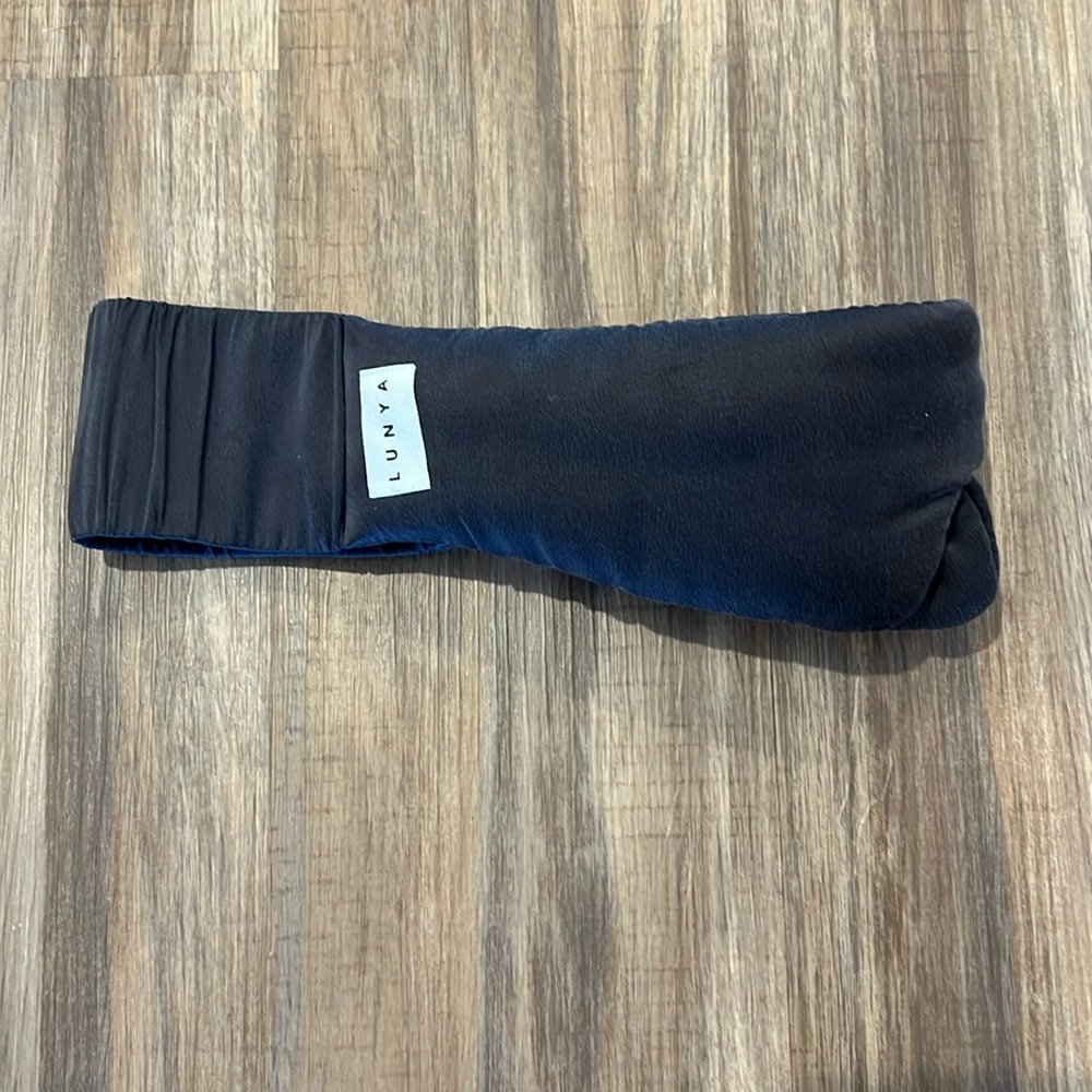 COPY - LUNYA Silk Sleep Mask